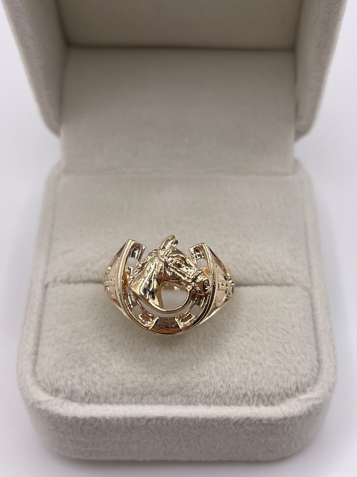 9ct gold horseshoe ring