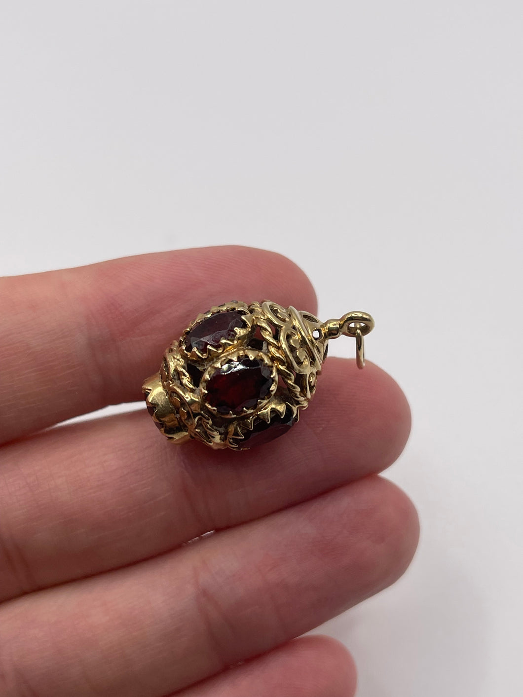 9ct gold garnet fob pendant