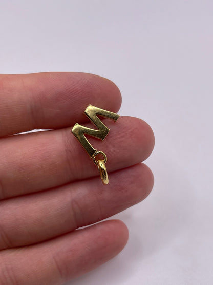 18ct gold initial W charm