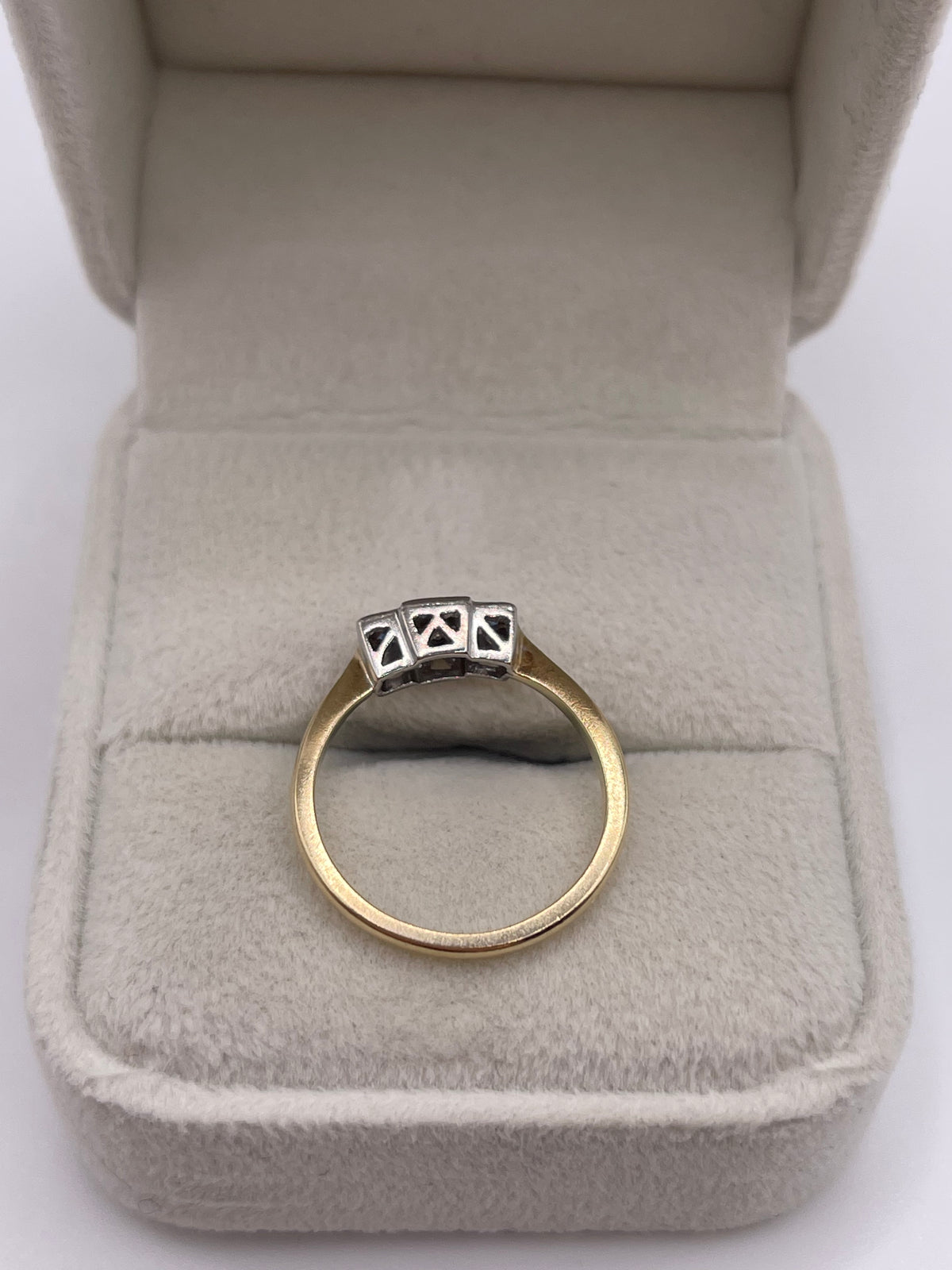 9ct gold palladium sapphire and diamond ring