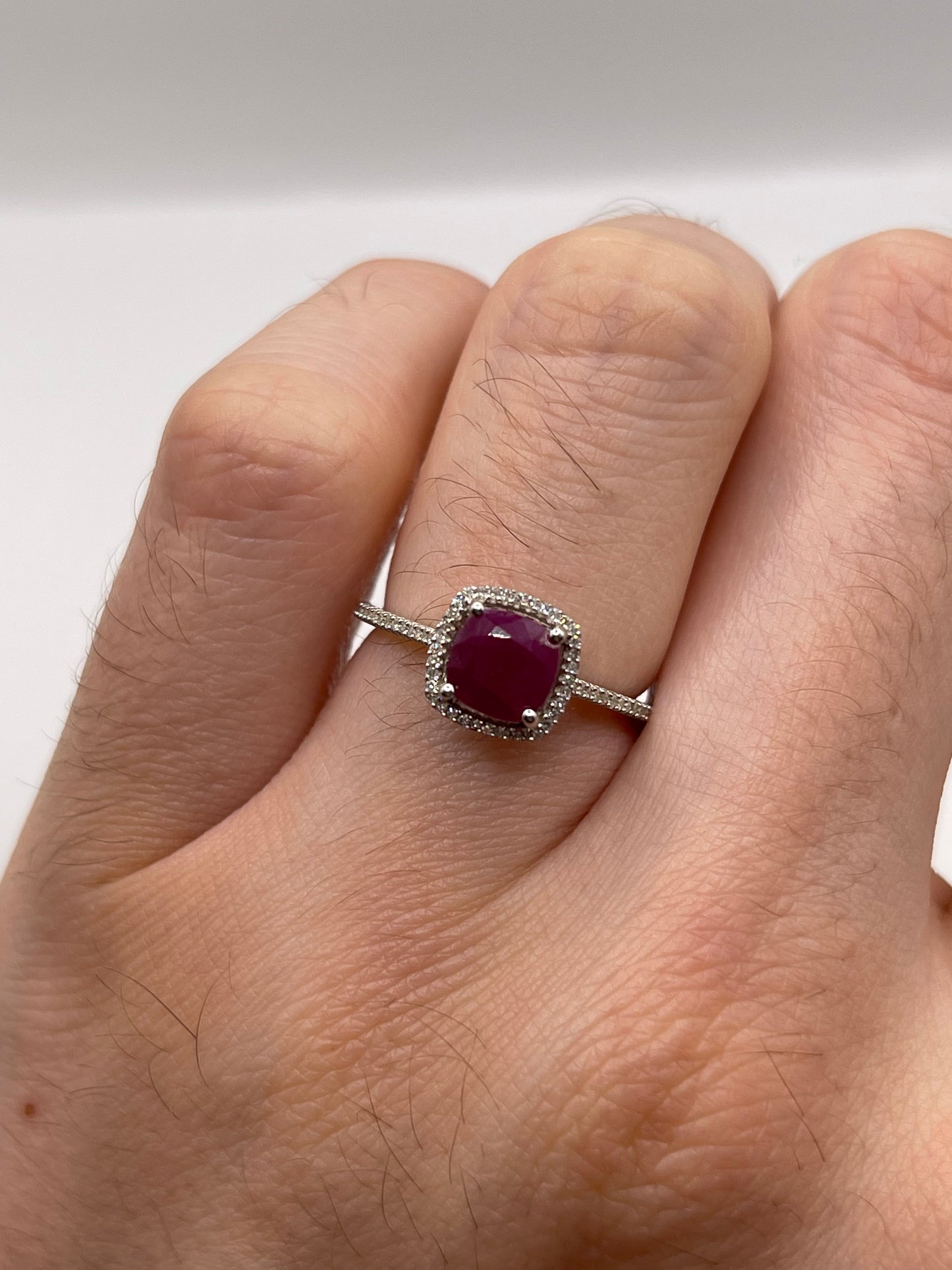 9ct white gold ruby and diamond ring