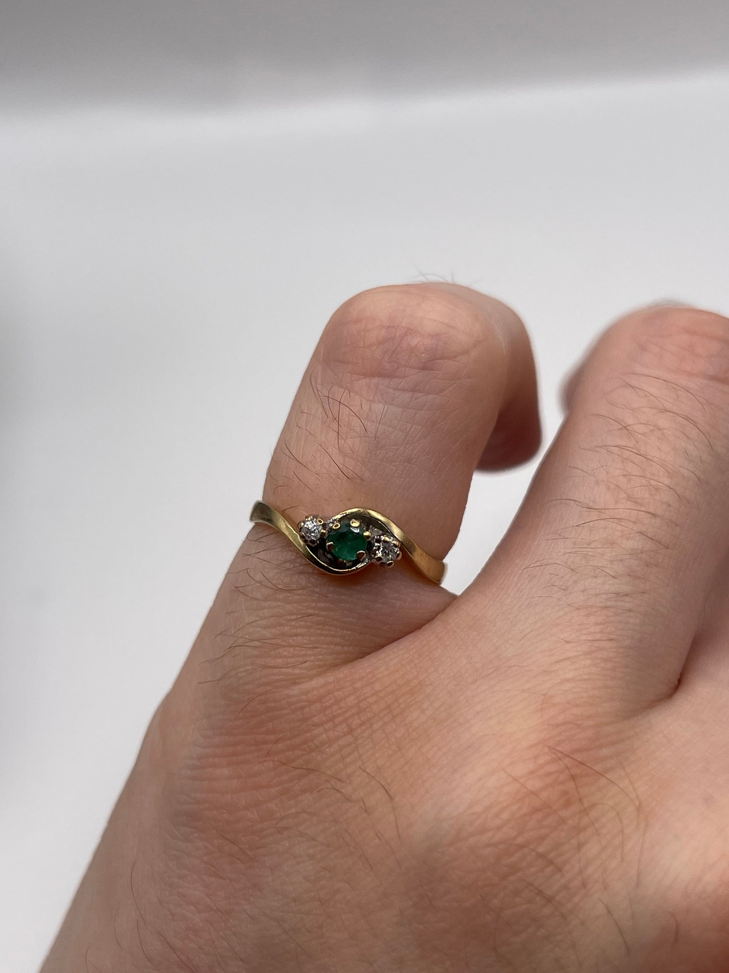9ct gold emerald and diamond ring