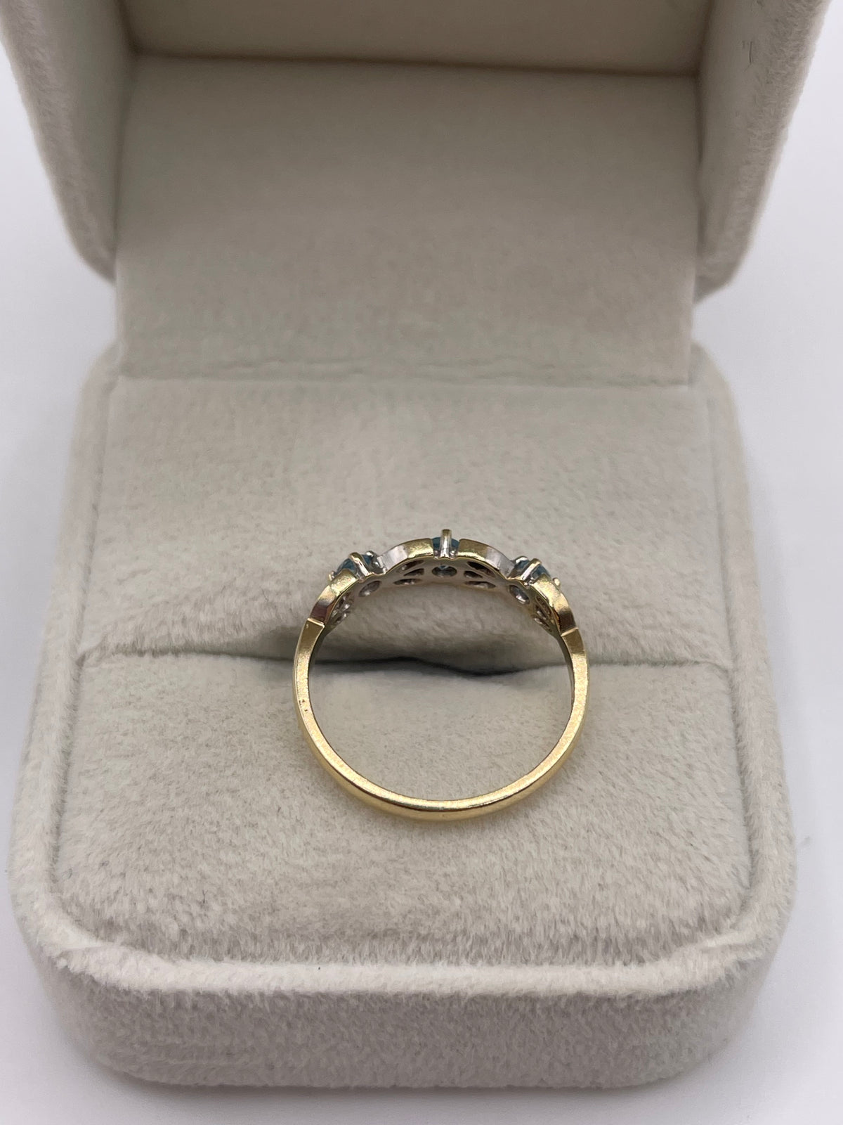 9ct gold topaz and diamond ring