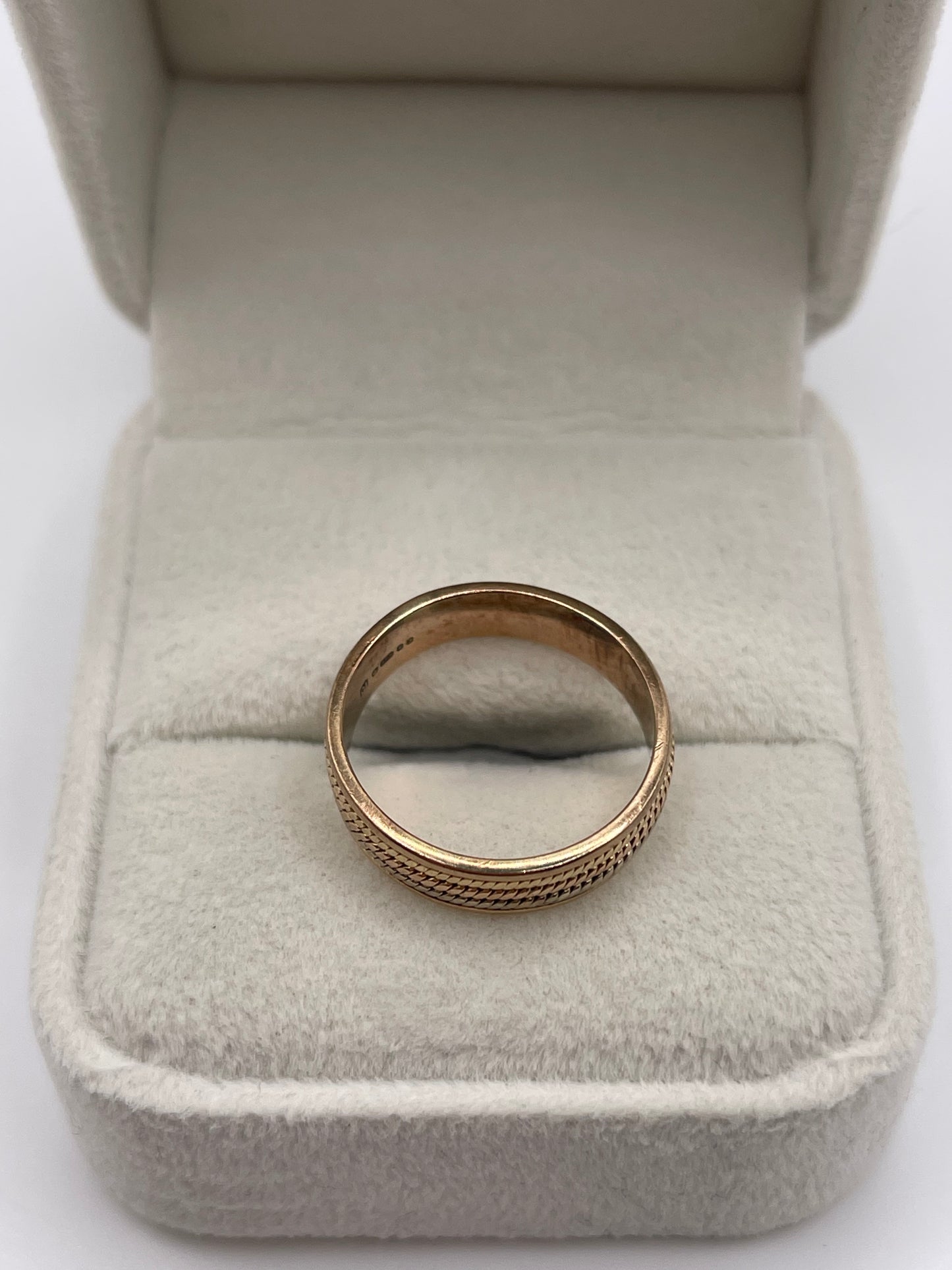 9ct rose gold patterned band