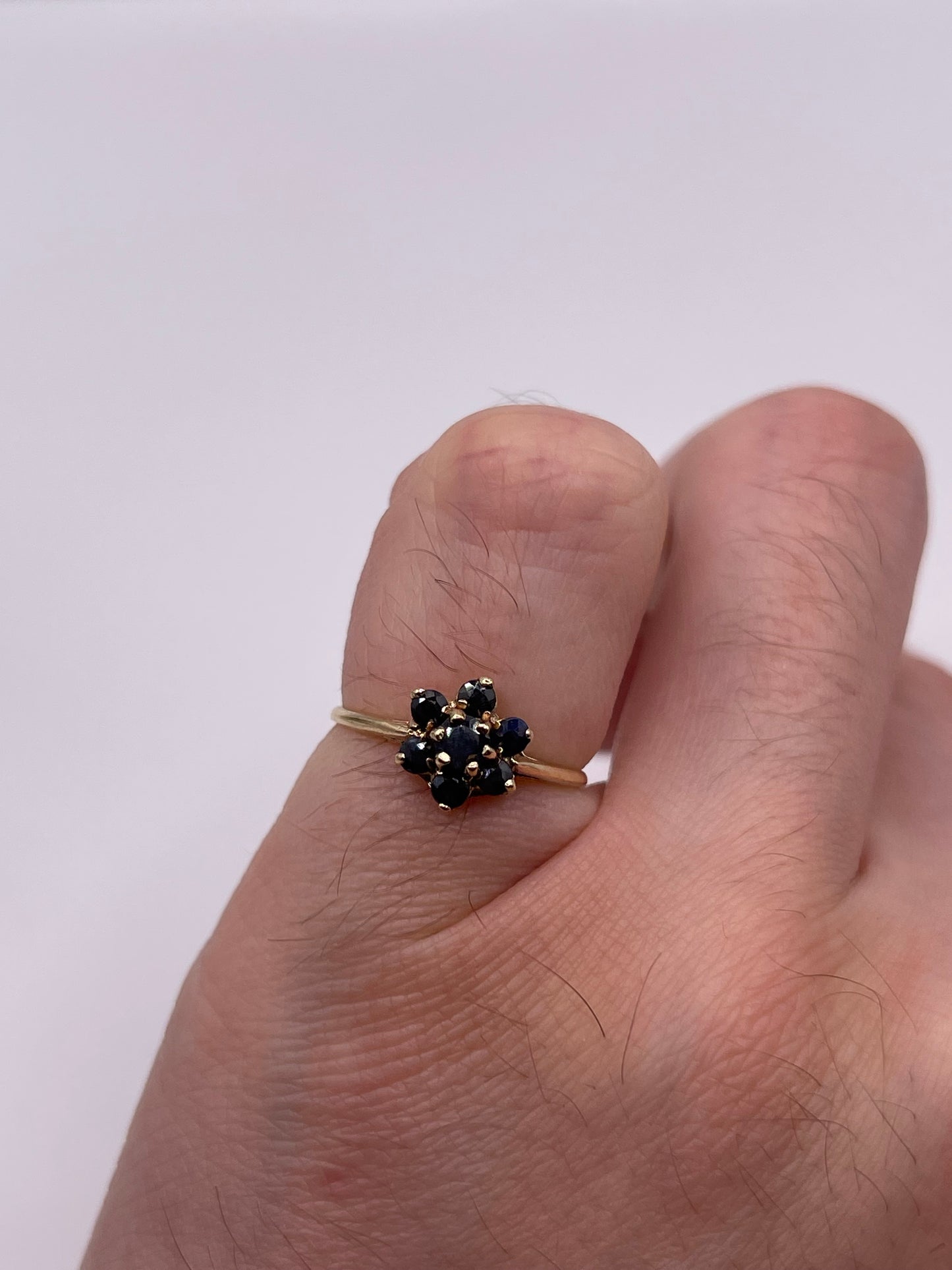 9ct gold sapphire cluster ring