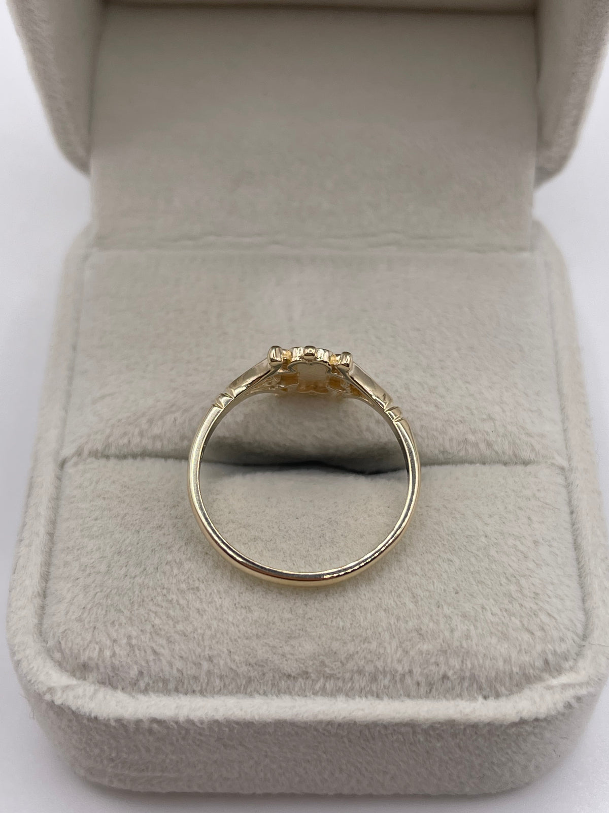 9ct gold clover ring