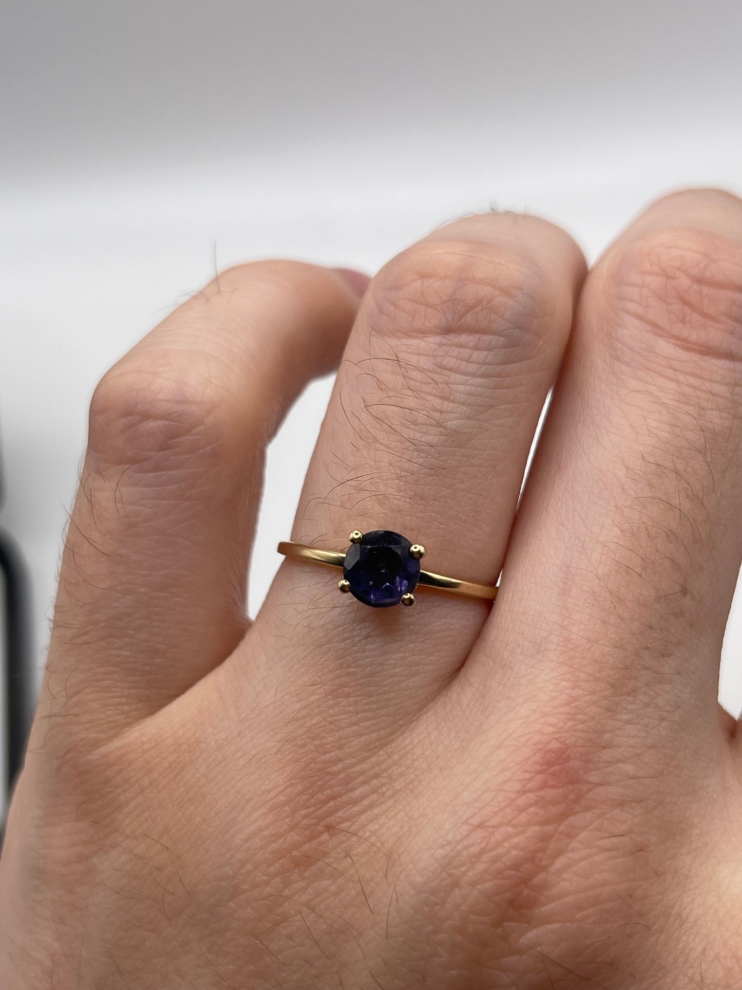 9ct gold iolite and zircon ring
