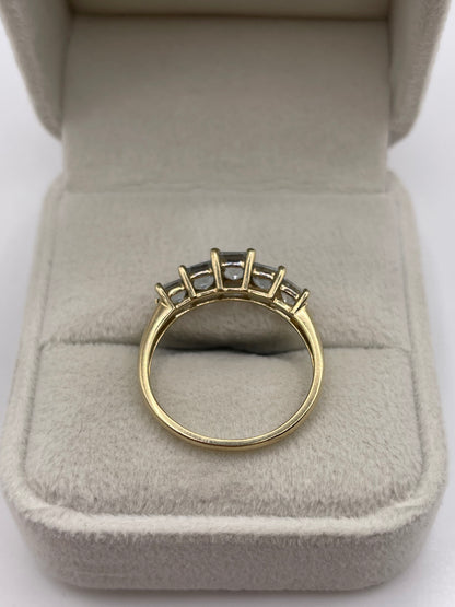 9ct gold aquamarine ring