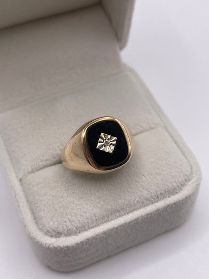 9ct gold onyx and diamond signet ring