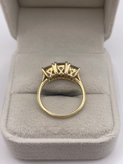9ct gold quartz ring