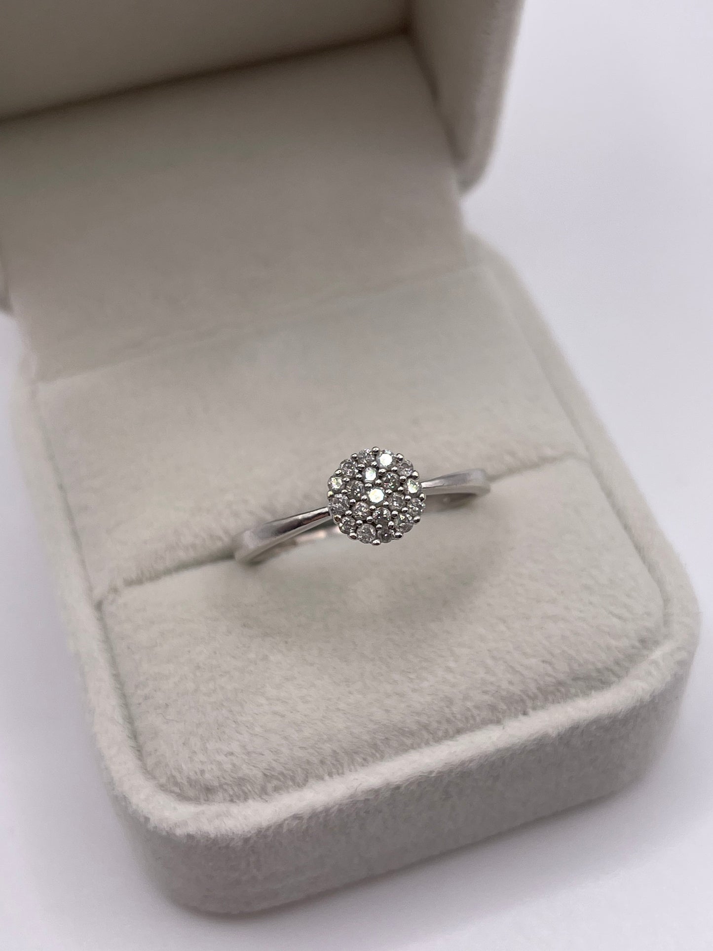 9ct white gold diamond cluster ring