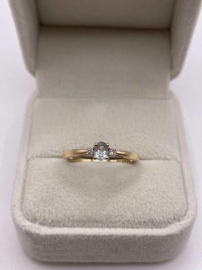 9ct gold aquamarine and diamond ring