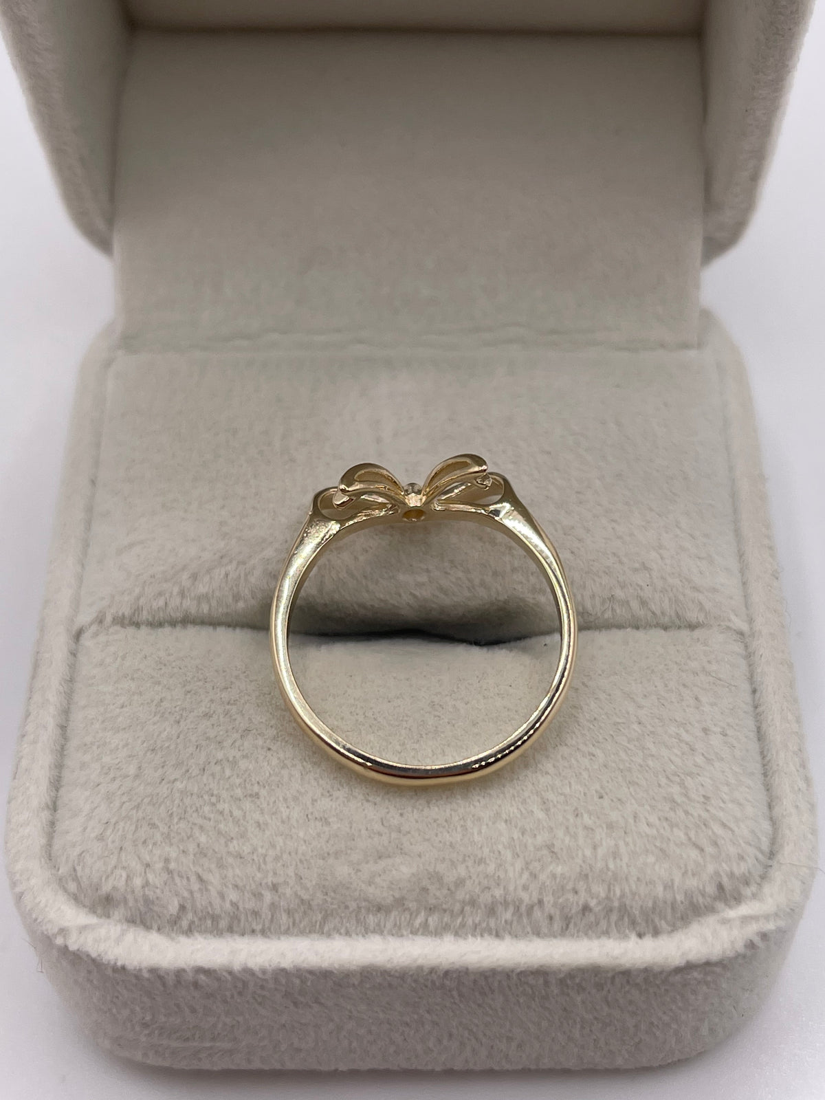 9ct gold bow ring