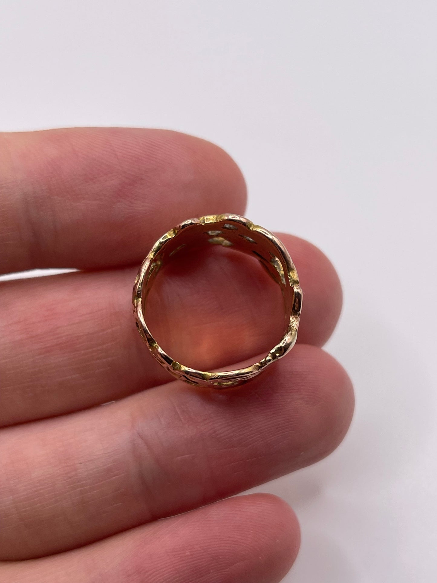 9ct two tone gold floral band