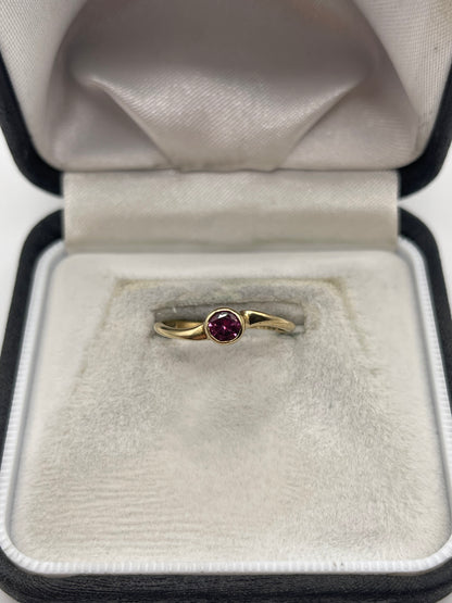 9ct gold tourmaline ring