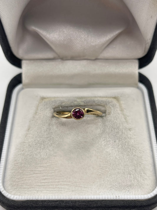 9ct gold tourmaline ring