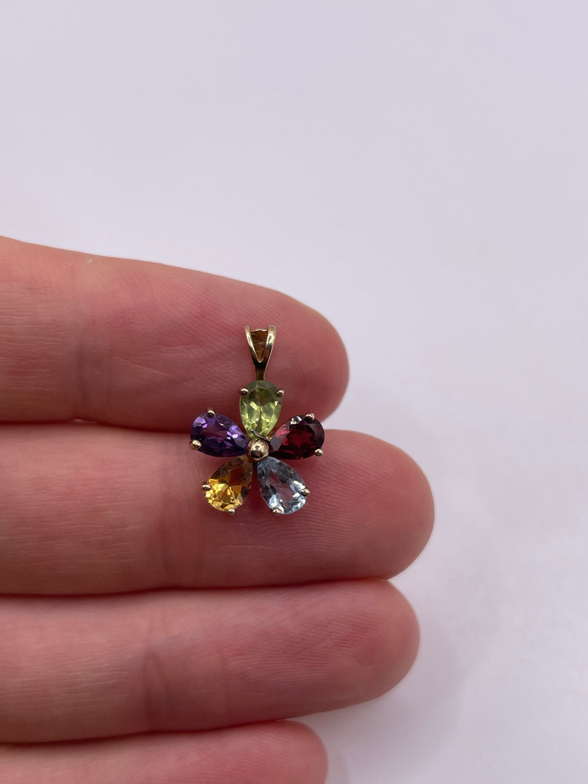 9ct gold multi gemstone pendant