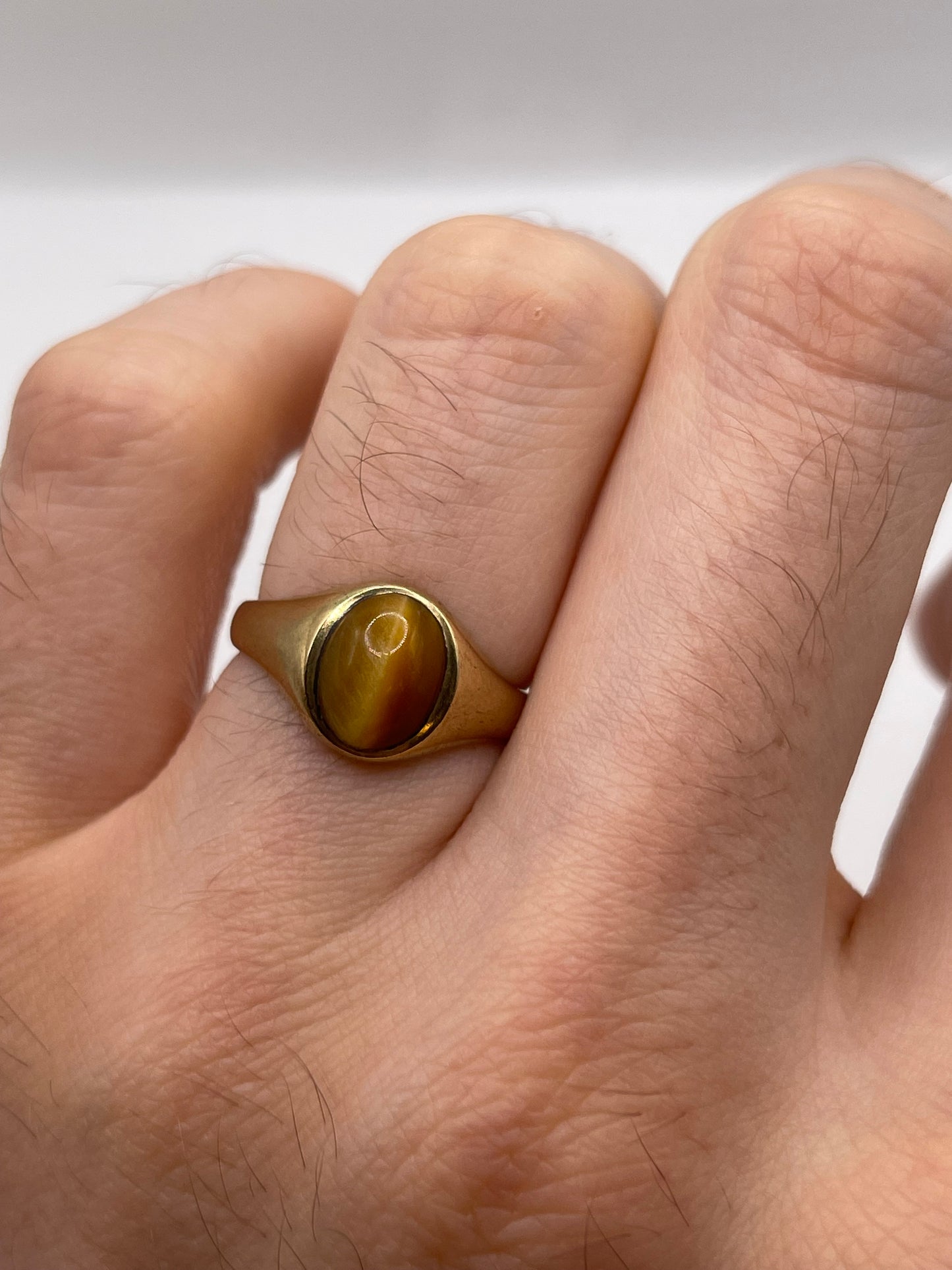 9ct gold tigers eye signet ring