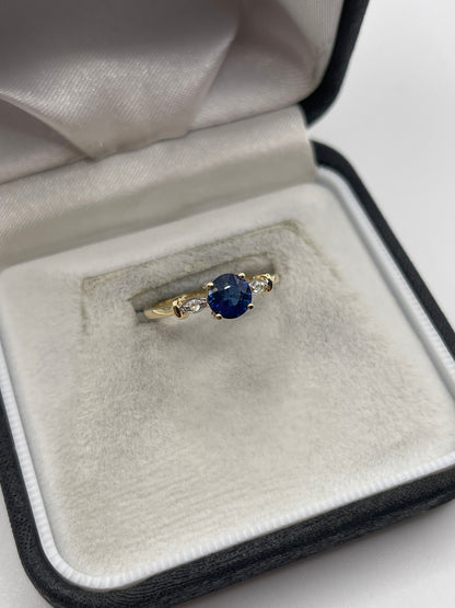 9ct gold kyanite and zircon ring