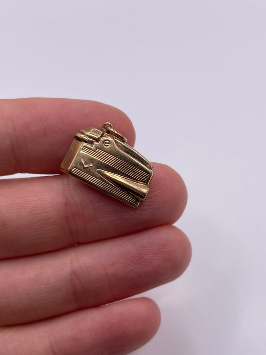 9ct gold table lighter charm