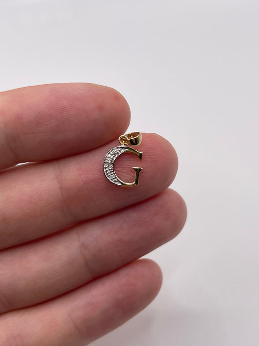 9ct gold diamond initial G pendant
