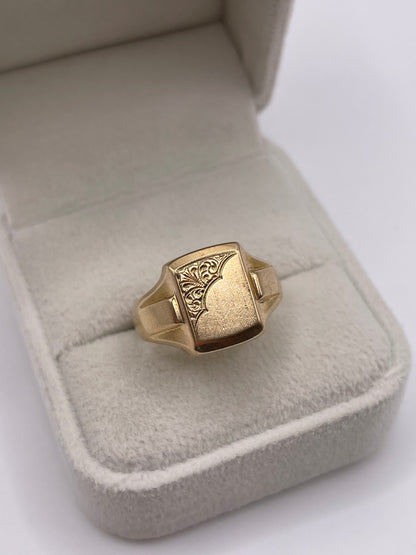 9ct gold signet ring