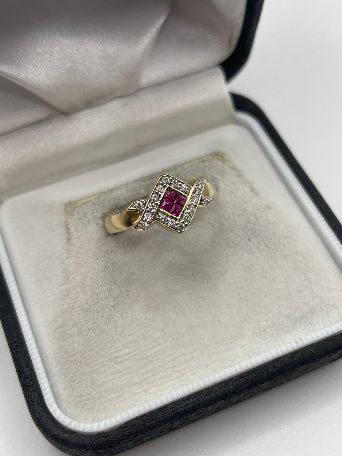 9ct gold ruby and diamond ring