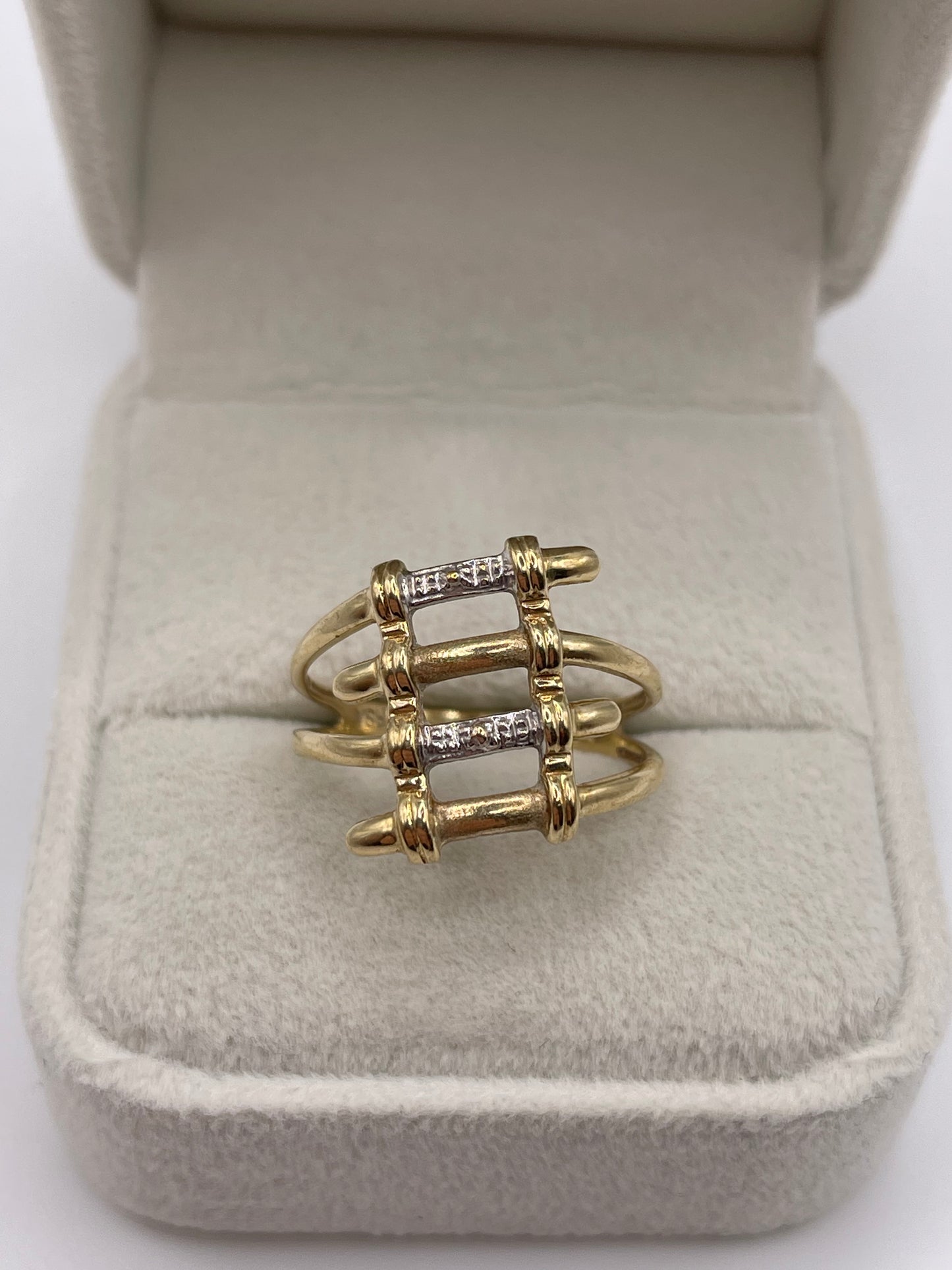 9ct gold ring