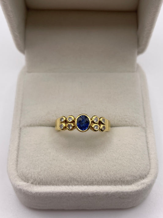 18ct gold sapphire and diamond ring