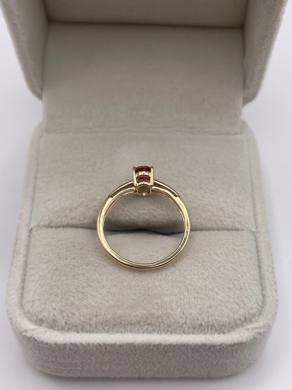 9ct gold quartz ring
