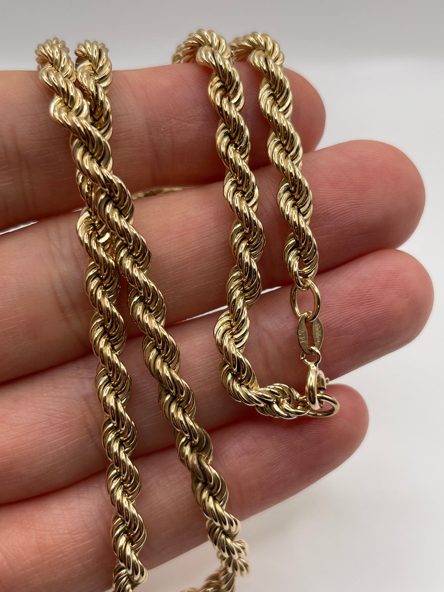 9ct gold chain 228