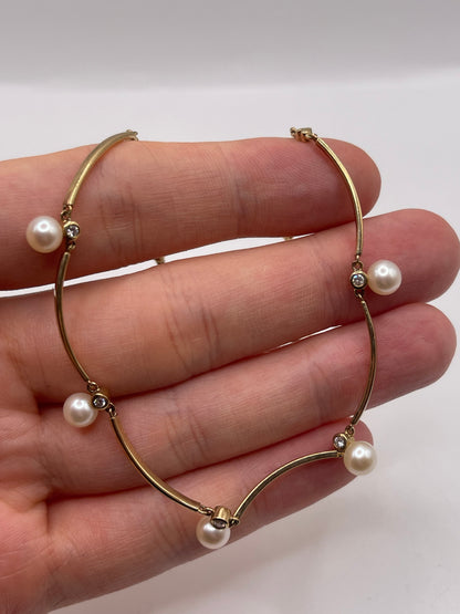 9ct gold pearl and diamond necklace