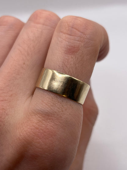 9ct gold band