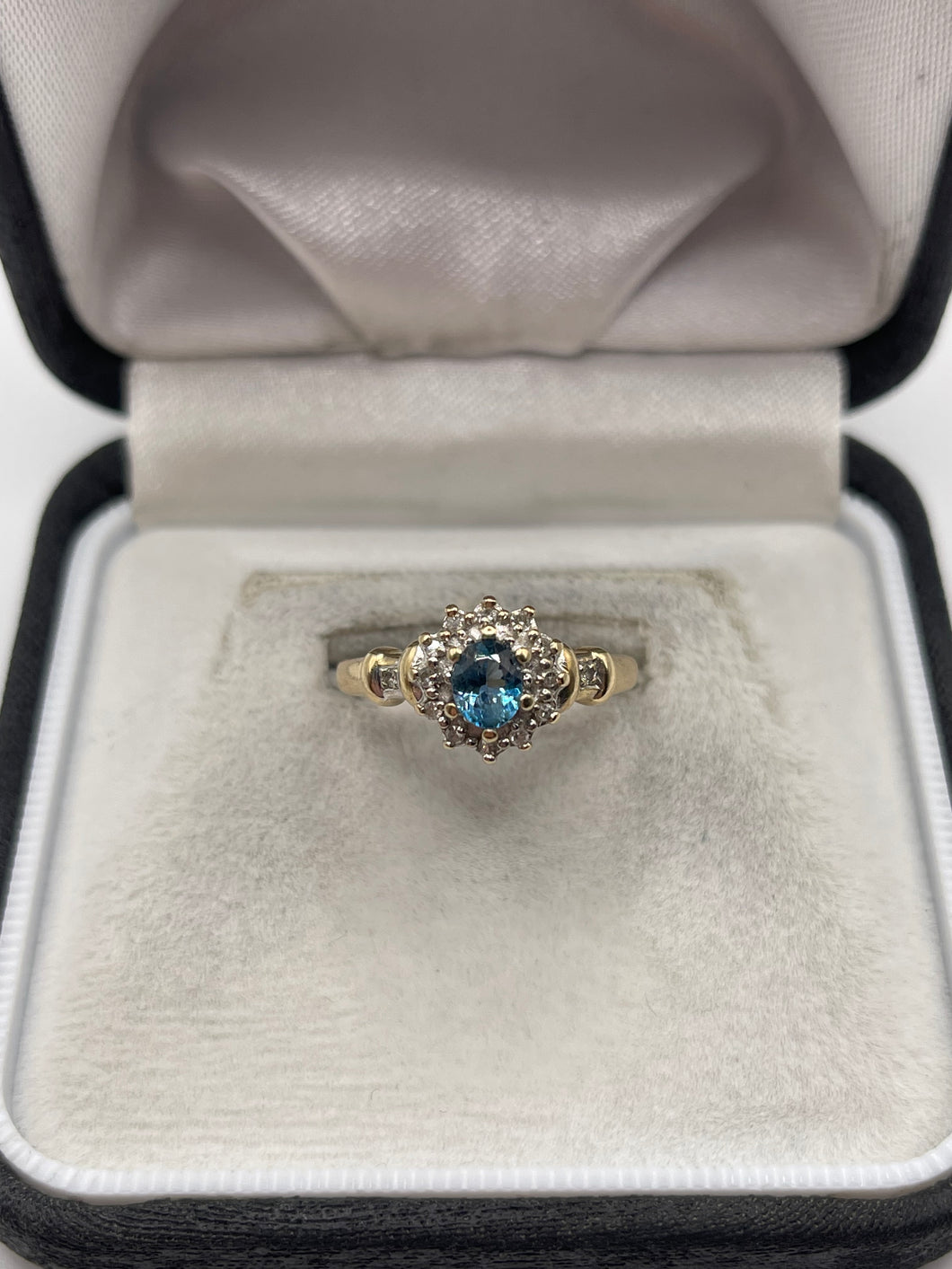 9ct gold topaz and diamond ring