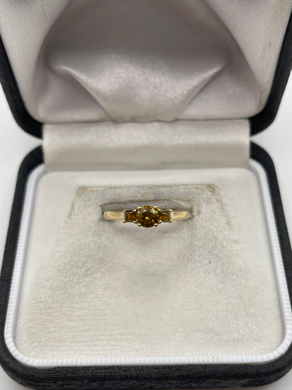 9ct gold quartz ring