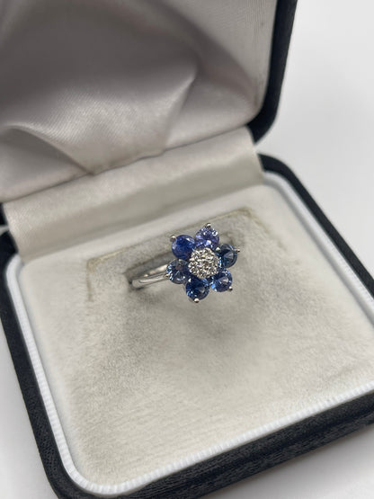 18ct white gold tanzanite and diamond ring