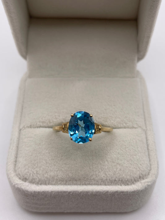 9ct gold blue topaz ring