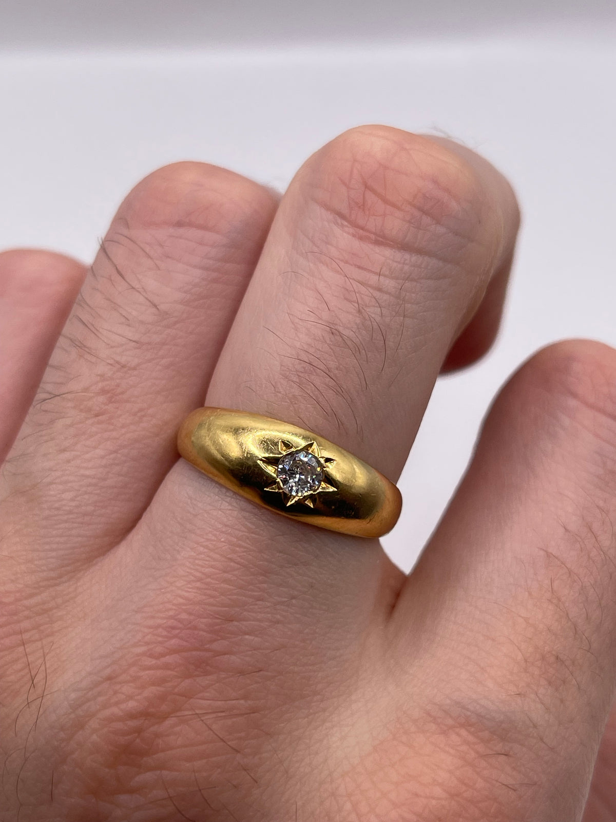 18ct gold diamond gypsy ring
