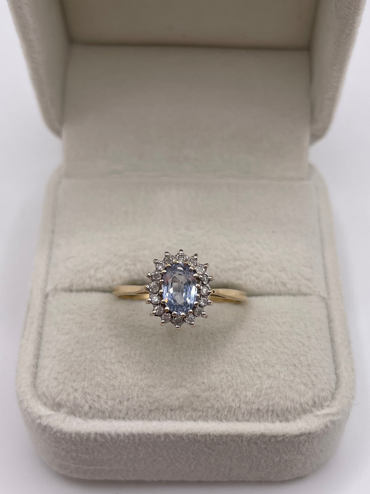 9ct gold sapphire and diamond ring