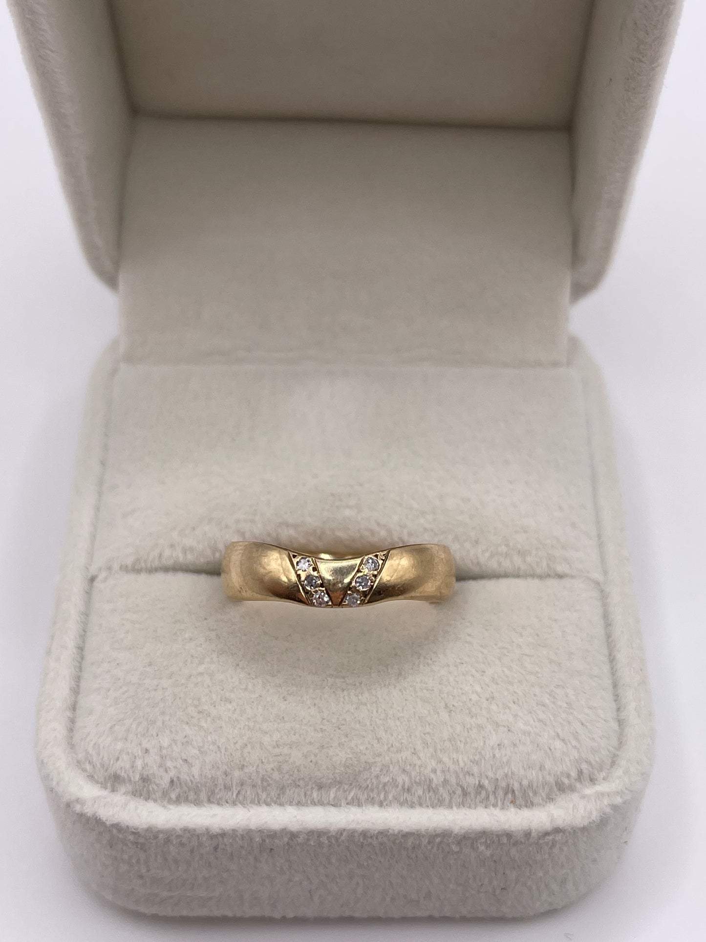 9ct gold diamond band