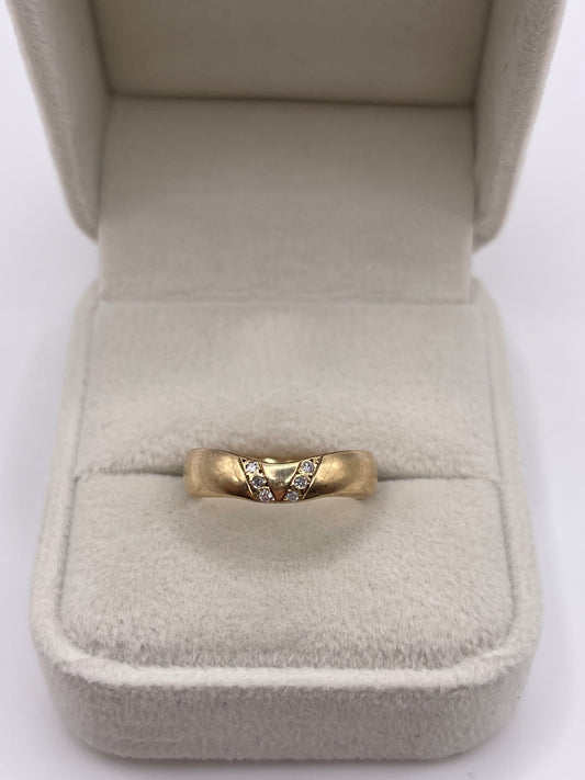 9ct gold diamond band