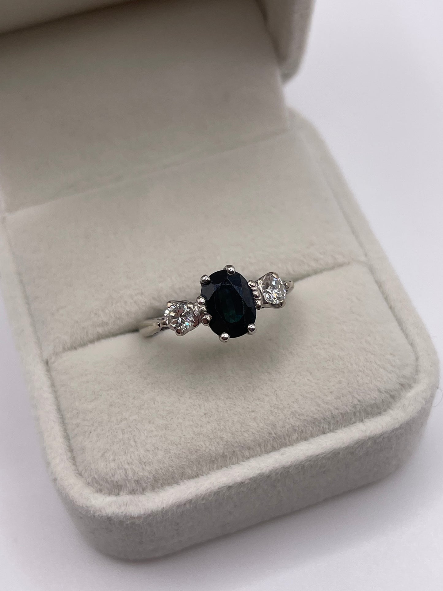 18ct white gold sapphire and diamond ring