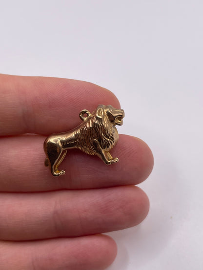 9ct gold lion charm