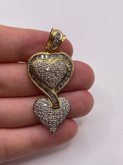 Heavy 18ct gold diamond cluster pendant