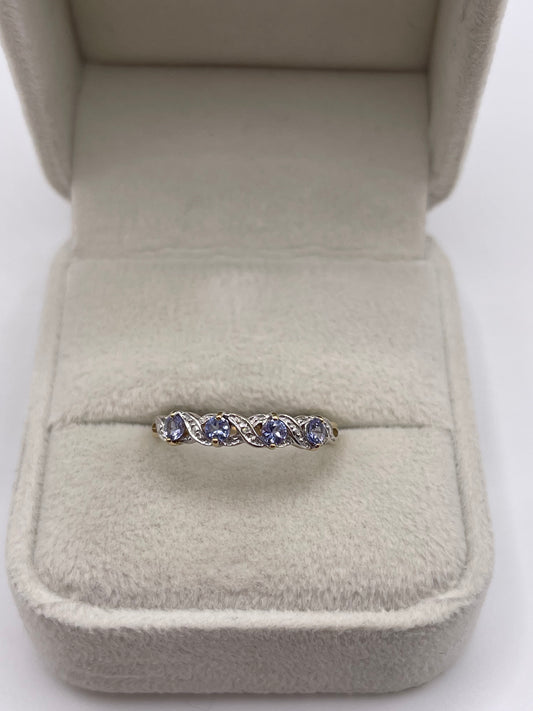 9ct gold tanzanite and diamond ring