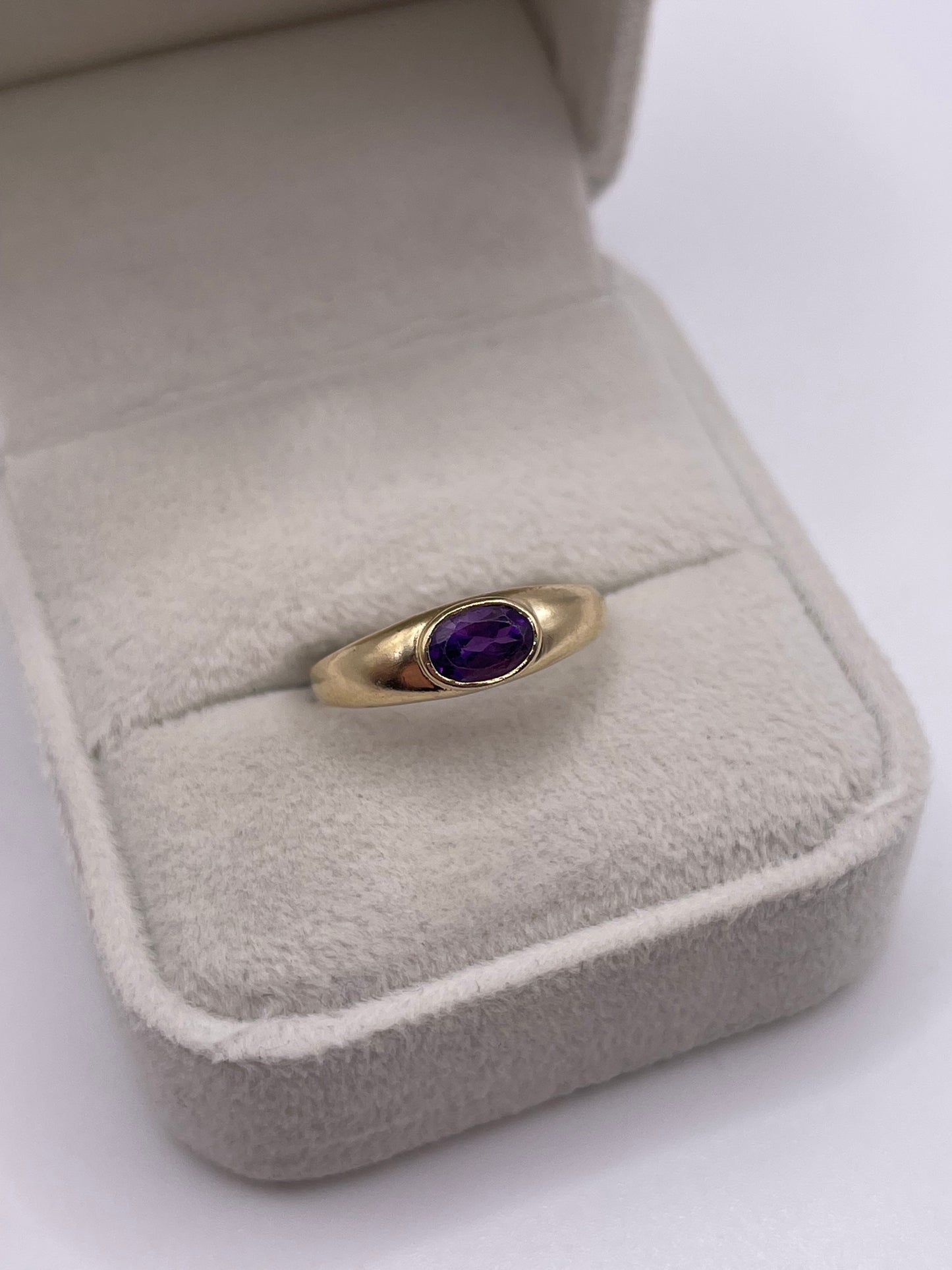 9ct gold amethyst ring