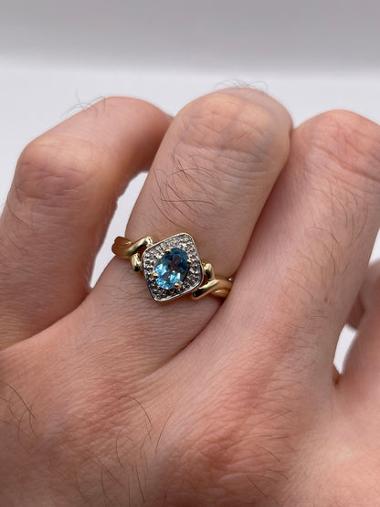9ct gold topaz and diamond ring