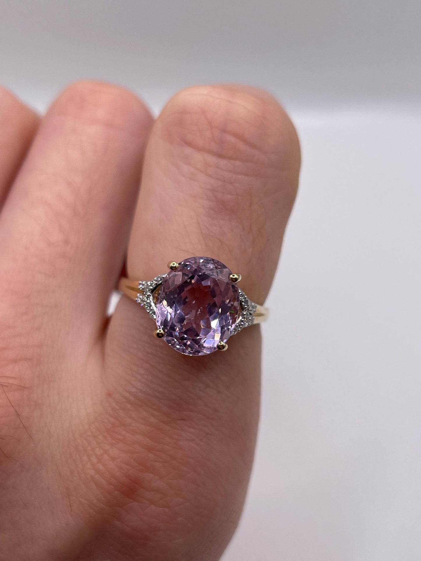 14ct gold kunzite and diamond ring