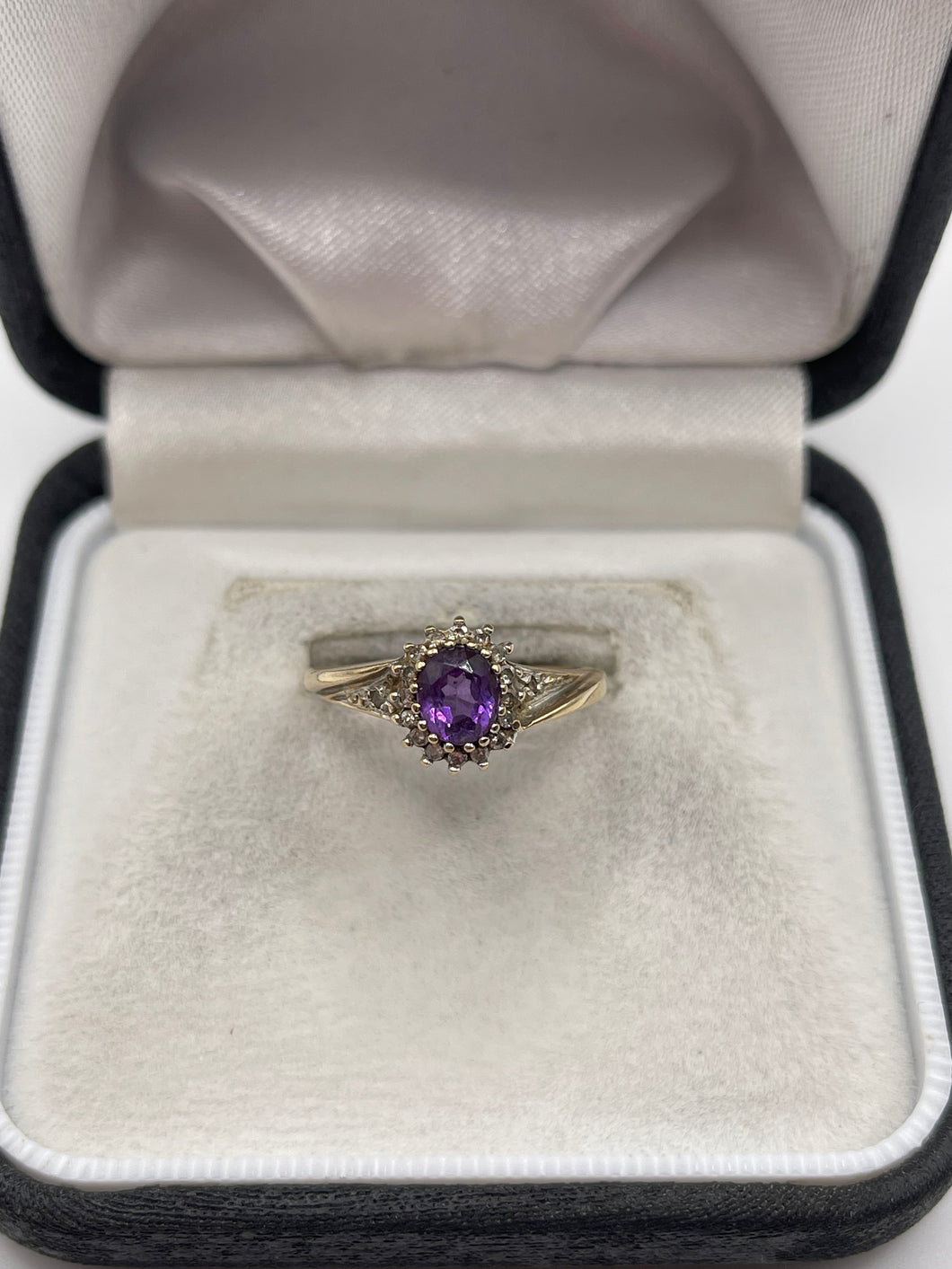 9ct gold amethyst and diamond ring