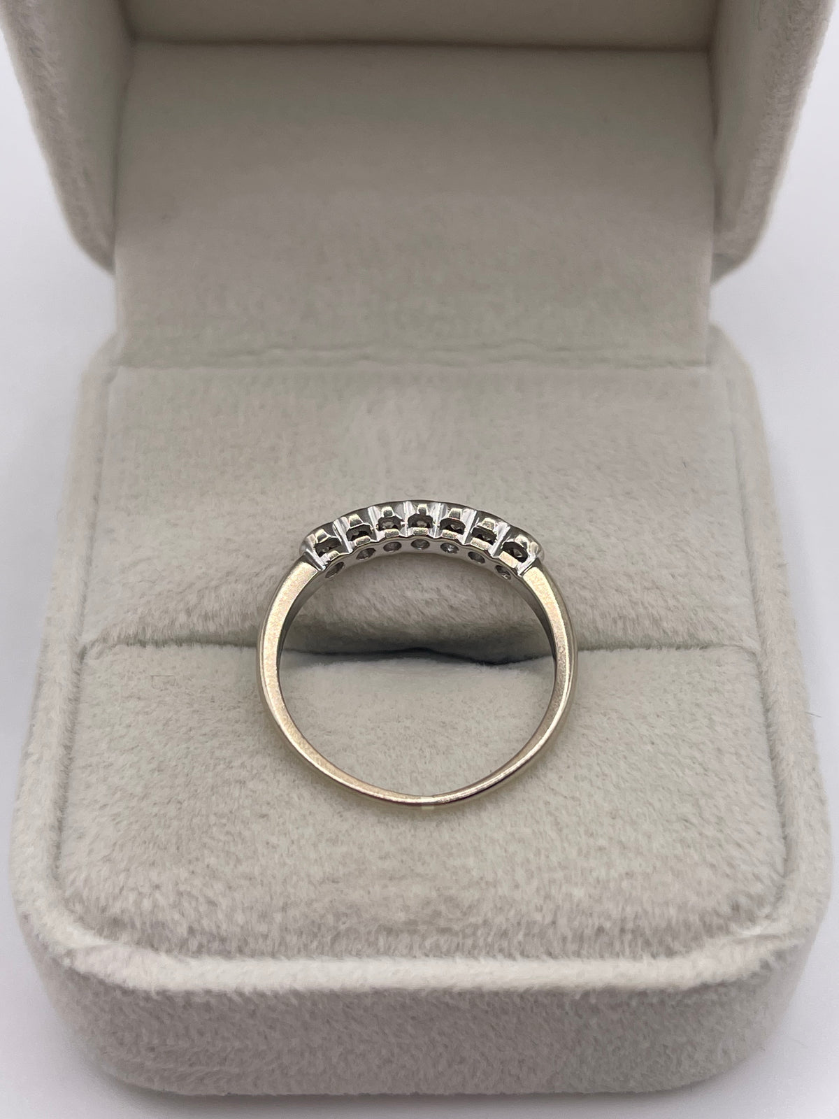 9ct white gold diamond ring